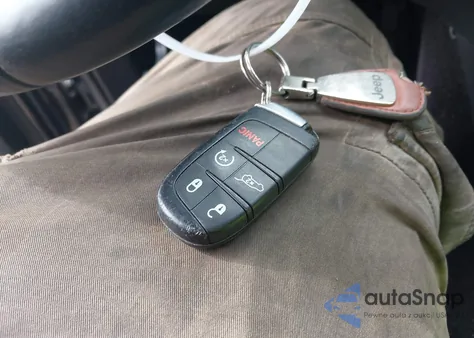 2017 Jeep Grand Cherokee Limited 4X4 from USA, damaged, VIN 1C4RJFBGXHC939670